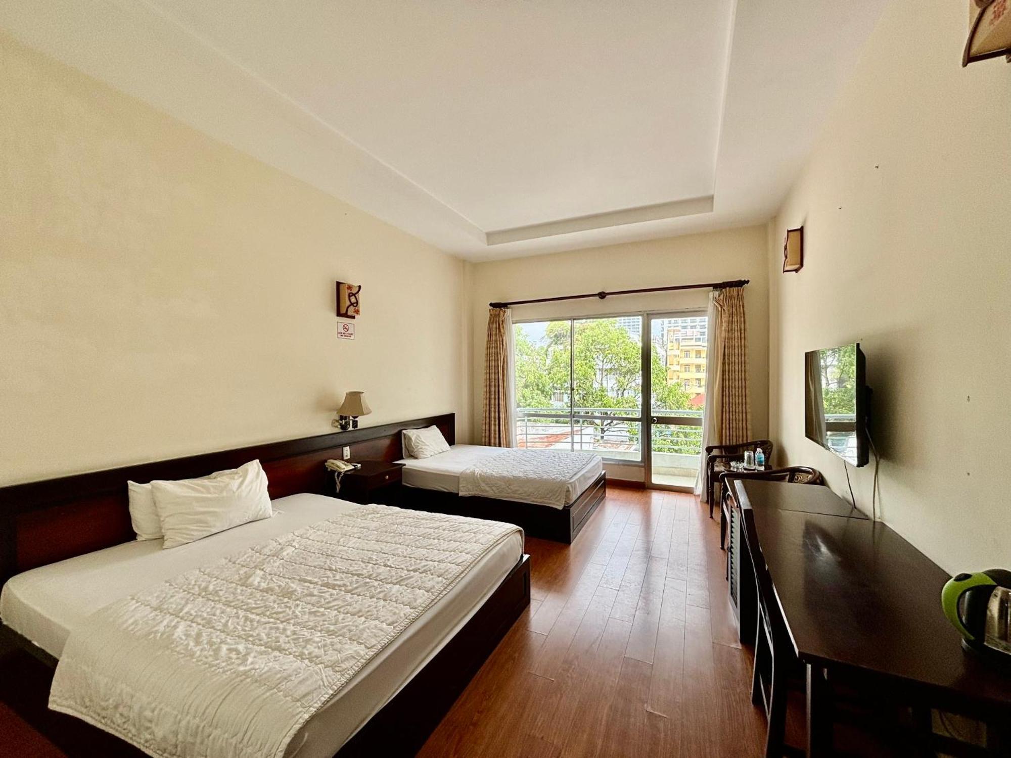 Khach San Hai Au Nha Trang Exteriör bild